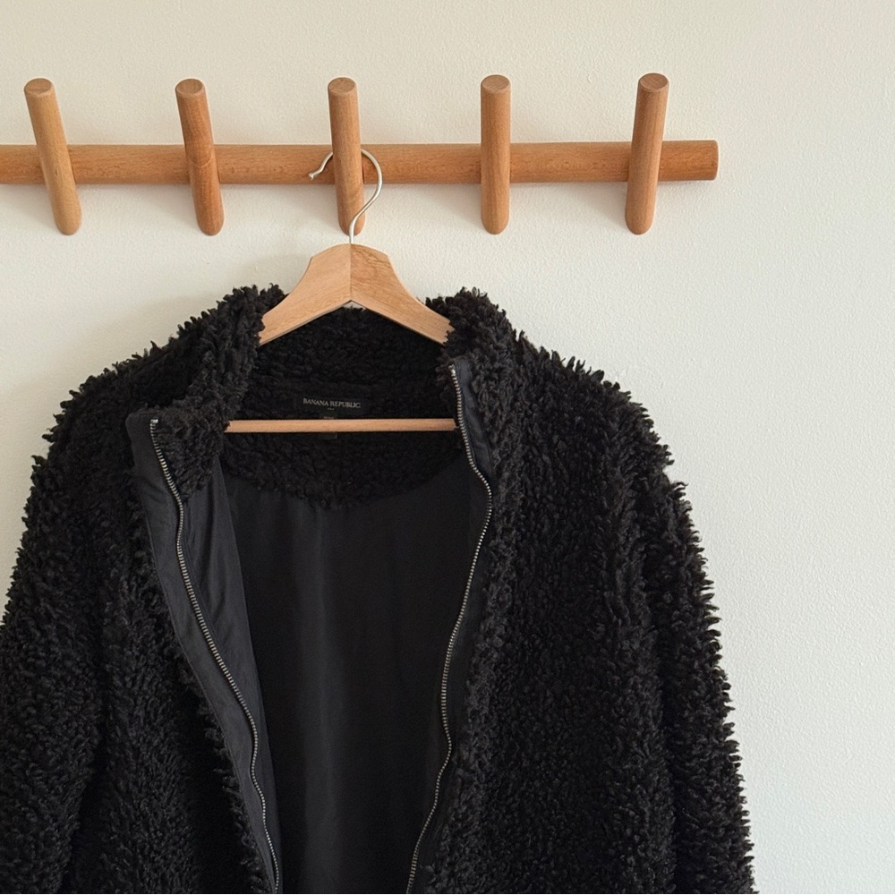 Banana Republic Black Sherpa Coat – Faux Shearling, Soft Jacket, Size Medium